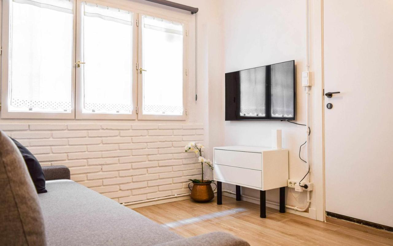 Casa Besalu Estudio En El Centro Del Pueblo ภายนอก รูปภาพ