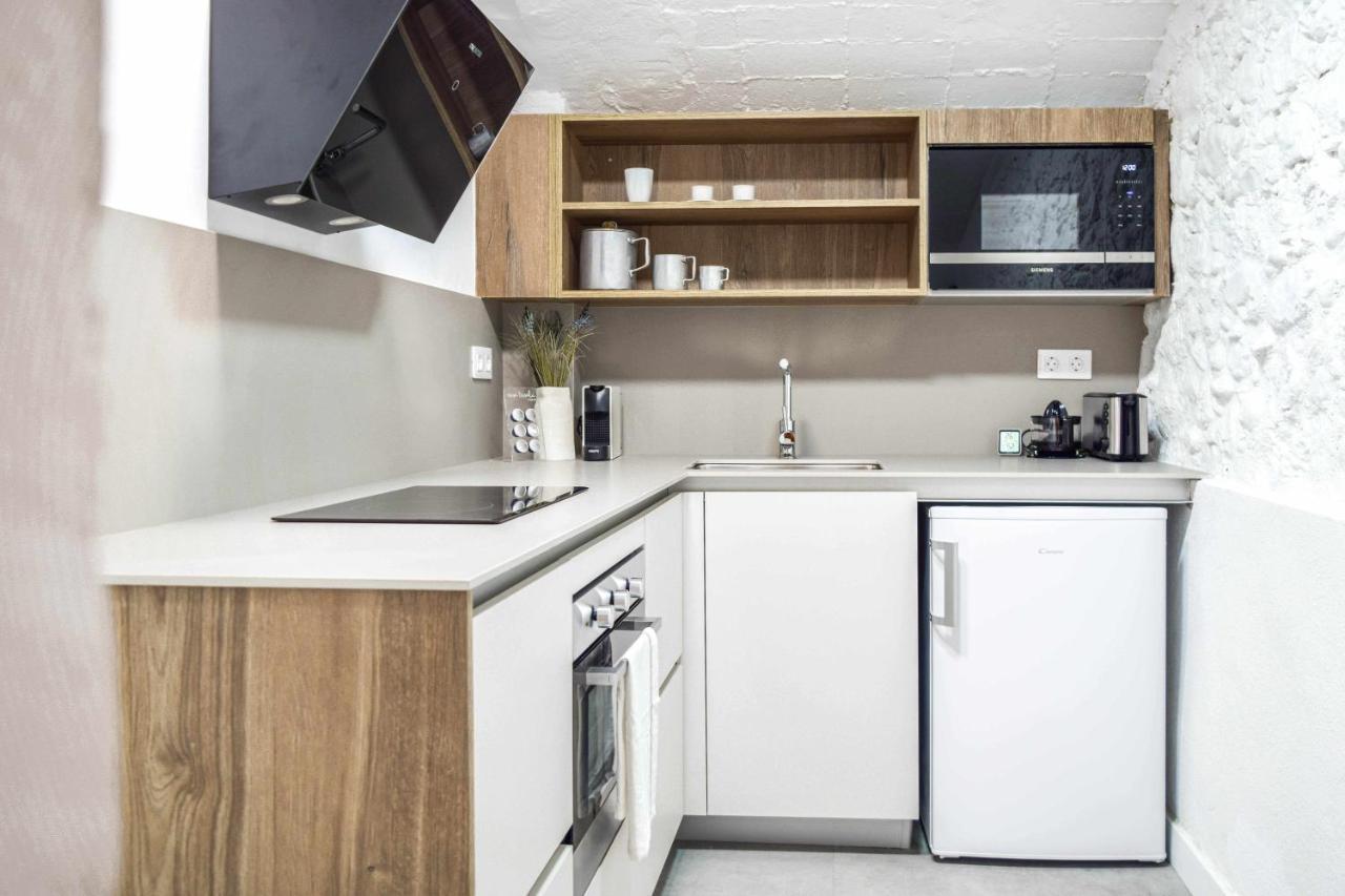 Casa Besalu Estudio En El Centro Del Pueblo ภายนอก รูปภาพ