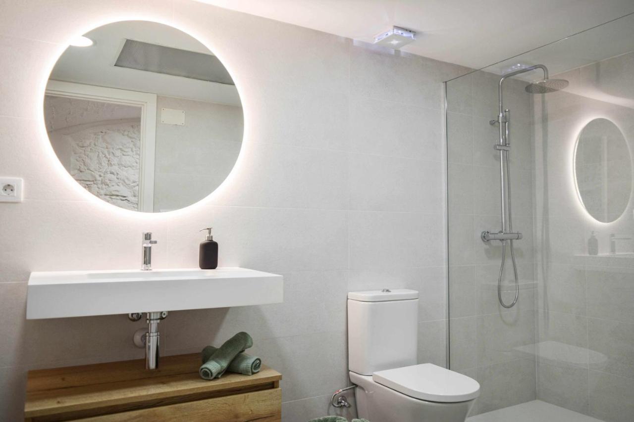 Casa Besalu Estudio En El Centro Del Pueblo ภายนอก รูปภาพ