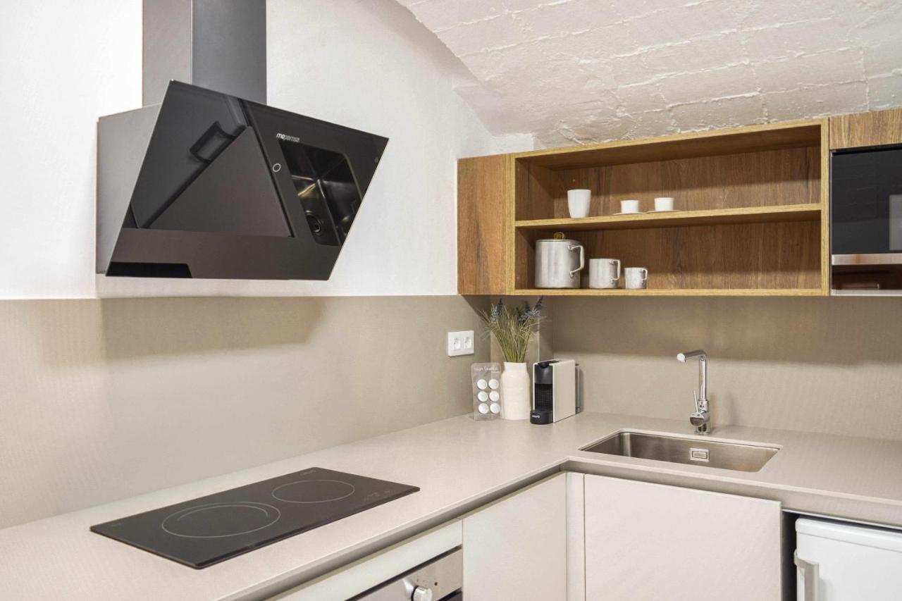 Casa Besalu Estudio En El Centro Del Pueblo ภายนอก รูปภาพ