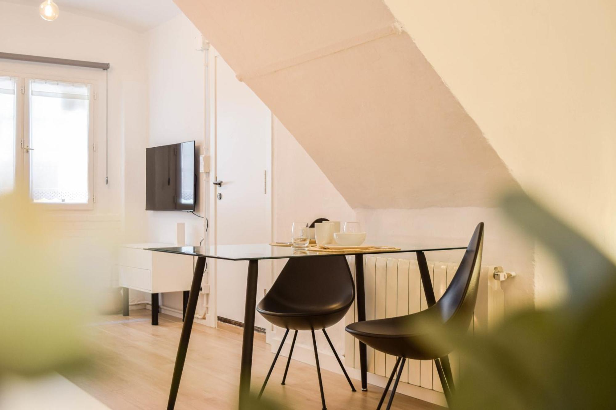 Casa Besalu Estudio En El Centro Del Pueblo ภายนอก รูปภาพ
