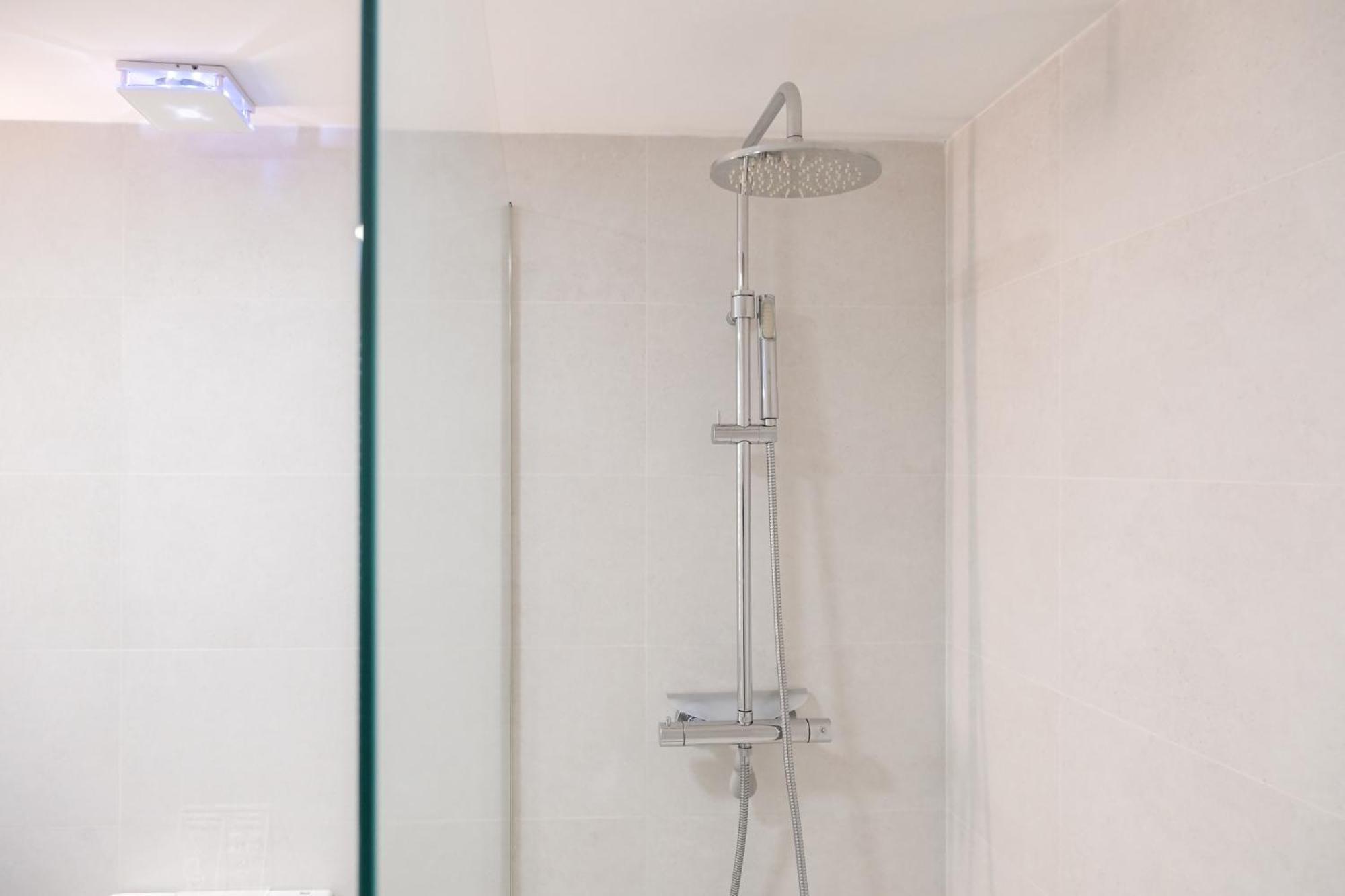 Casa Besalu Estudio En El Centro Del Pueblo ภายนอก รูปภาพ
