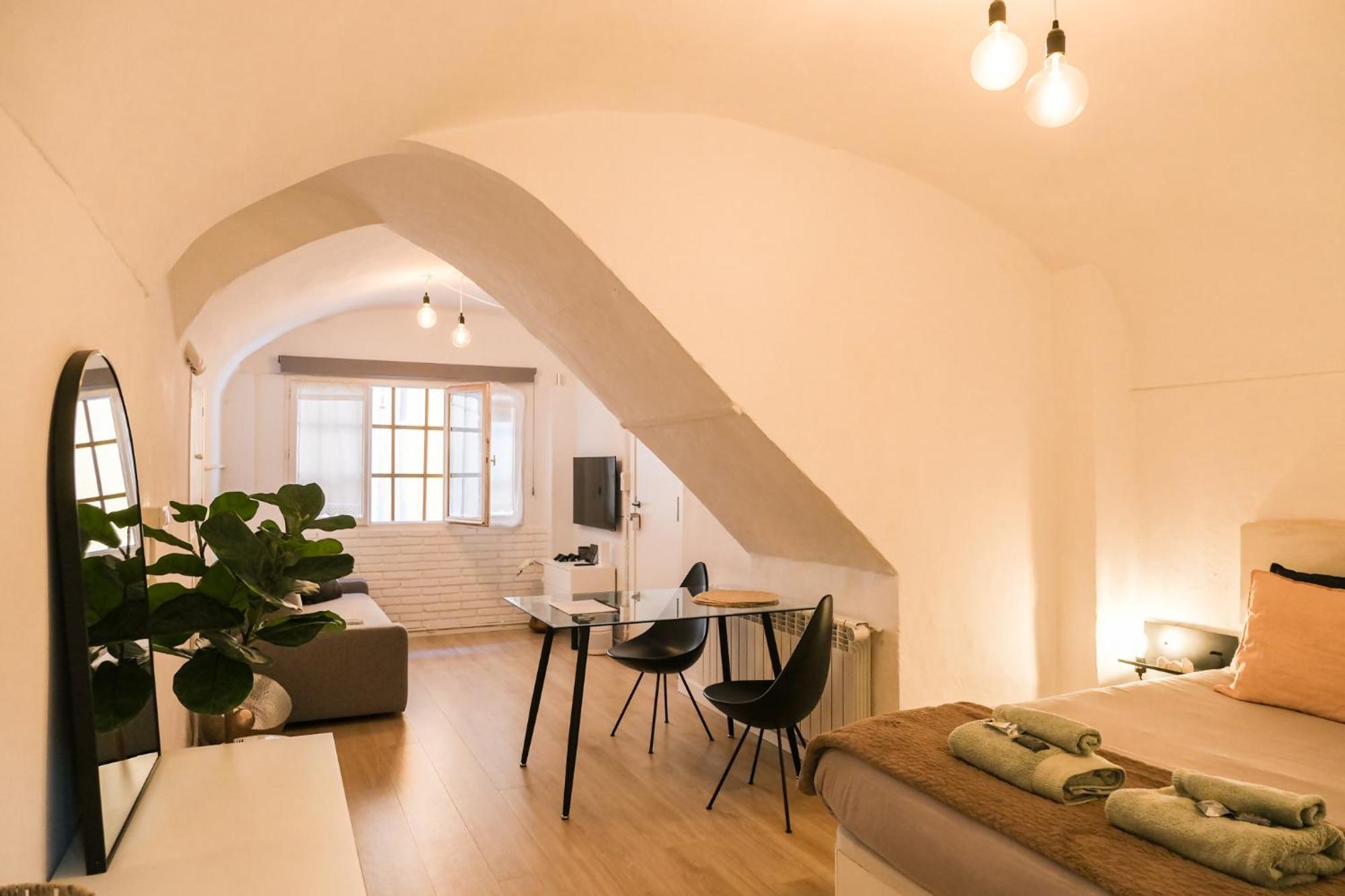 Casa Besalu Estudio En El Centro Del Pueblo ภายนอก รูปภาพ