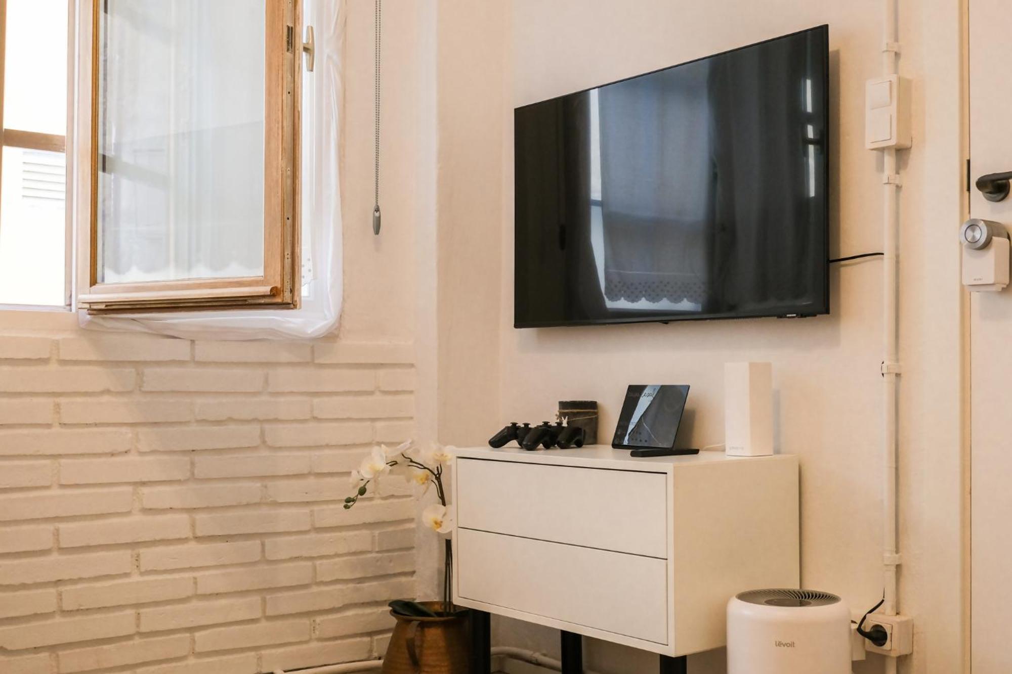 Casa Besalu Estudio En El Centro Del Pueblo ภายนอก รูปภาพ
